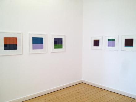 Ausstellung "Farben im Dialog", Galerie Corona Unger, Pastellzeichnungen auf Velourspapier, 2008, links: je 32 x 32 cm . gerahmt 50 x 50 cm, re: je 22 x 22 cm . gerahmt 40 x 40 cm