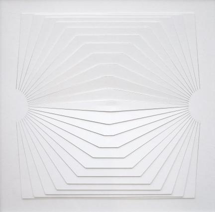 Franz Riedl, Tangente, 2023, Karton geschnitten, 102 x 102 cm