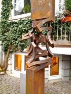 Thomas Röthel, Drehung, 2017, Stahl, Höhe 196 cm (mit Sockel 230 cm), Detail