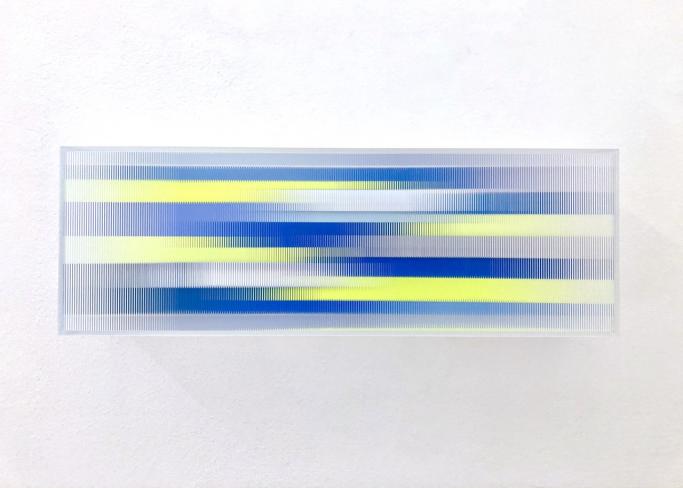 Christiane Grimm, Little Fusion III, 2020, Mischtechnik und Acrylglas, 14.5 x 43 x 10 cm