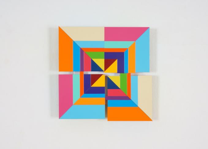 Dieter Balzer, SqD (M1), 2023, Folie auf MDF, 20 x 20 x 2.5 cm