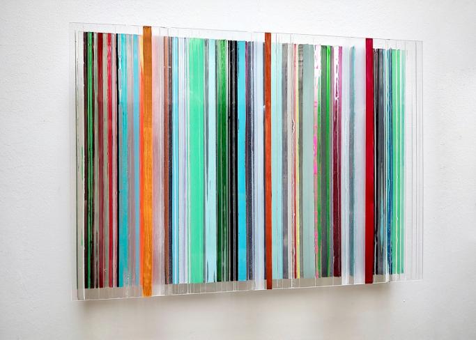 Eckart Hinze, OBJ 17, 2022, Acryl und Harz auf Acrylglas, 50 x 70 x 8.5 cm, seitlich