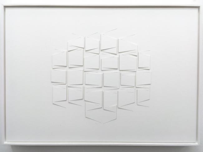 Franz Riedl, o. T. (perspektivische Verdichtung), 2019, Papierrelief, Karton geschnitten, 36.5 x 52 cm
