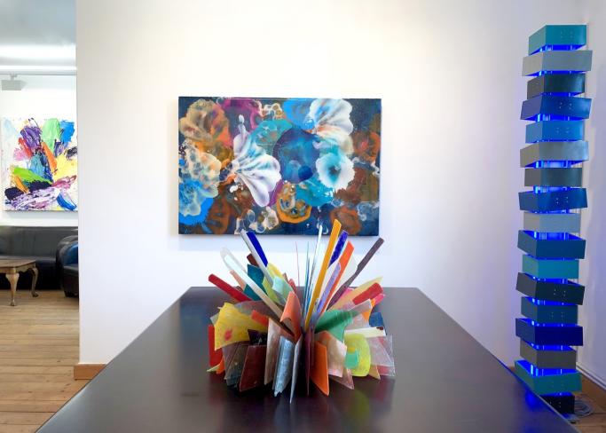 Harald Pompl, Splash, 2018, Pigmente und Harz, 43 x 60 x 58 cm, Ausstellungsansicht