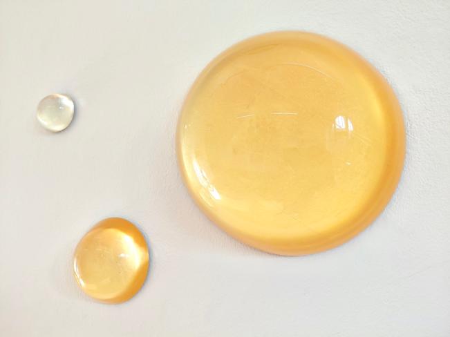 Diederik Storms, Drops of Gold - drei Wandobjekte, Galerie Corona Unger