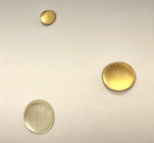 Diederik Storms, Drops of Gold - Drei Wandobjekte, Galerie Corona Unger