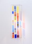 Rosali Schweizer, cathedrale, 2022, Acrylglas und V2A Draht, 150 x 40 x 26 cm