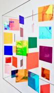 Rosali Schweizer, quadrat, 2023, Acrylglas und V2A Draht, 50 x 50 x 20 cm, Seitenansicht (Detail)