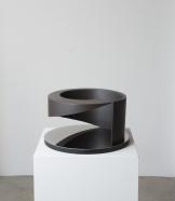 Rüdiger Seidt, Spirale bespiegelt, 2020, Corten, 17,5 x 32,5 x 32,5 cm