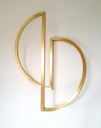 Sonja von Hoeßle, Endlosschleife XM, 2019, Messing, 81 x 68 x 26 cm