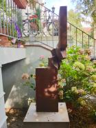 Thomas Röthel, Vertikale Entwicklung II, Stahl, Höhe 106 cm