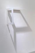 Tom Mosley, Schattengerüst III, 2002, Lack auf MDF, 30 x 30 x 20 cm