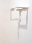 Tom Mosley, Schattengerüst IV, 2002, Lack auf MDF, 20 x 20 x 20 cm