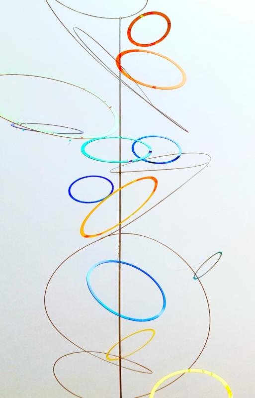 Rosali Schweizer, seraphin 5, 2019, Acrylglas, V2A Draht, Höhe 210 cm, ø ca. 110 cm, Detail
