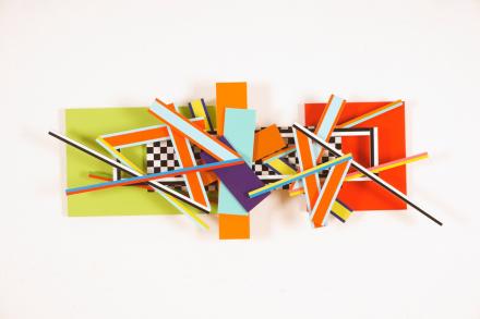 Dieter Balzer, Sampler (17-3), 2017, Farbfolie und MDF, 77 x 31 x 7.5 cm