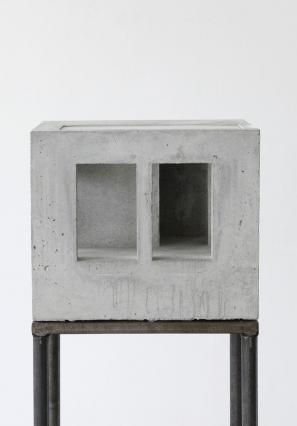 Denis Pondruel, Chambre immergée no. 64, 2004, Beton, 25 x 25 x 30 cm