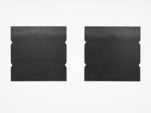 Cecilia Vissers, blacksod bay, 2010, heiß gewalzter Stahl, 2-teilig, je 95 x 93 x 0.8 cm