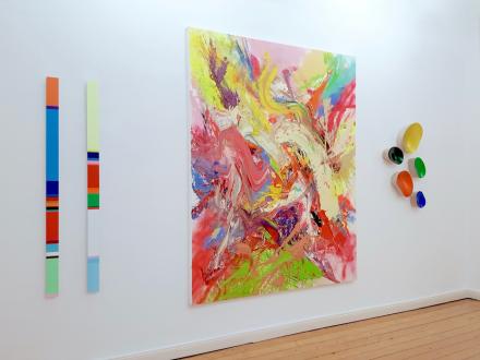 Ansicht der Ausstellung "Alleando" mit Werken von Nicholas Bodde . Sebastian Heiner und Willi Siber