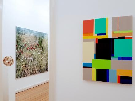 Ansicht der Ausstellung "Alleando" mit Werken von Stephan Wurmer . Helmut Helmes und Richard Schur