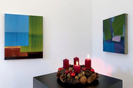 Ausstellungsansicht mit Werken von Holger Fitterer
