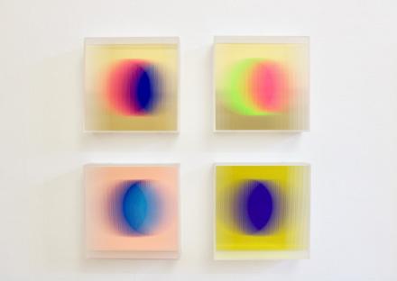 Christiane Grimm, vier Werke der Serie "Luna", Mischtechnik und Acrylglas, je 22 x 22 x 7.5 cm