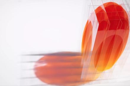 Go Segawa, Oval red & yellow, 2024, UV Druck auf Polycarbonat, Lack, Ed. 6, 24,8 x 11,9 x 11,9 cm, Aufsicht