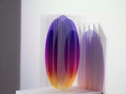 Go Segawa, Oval violet & yellow, 2020, UV Druck auf Polycarbonat, Lack, Ed. 6, 35,2 x 16,9 x 16,9 cm