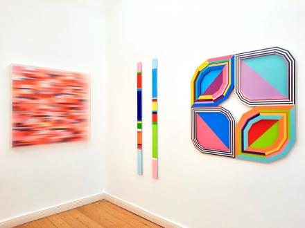 Ausstellungsansicht mit Werken von Christiane Grimm, Nicholas Bodde und Dieter Balzer