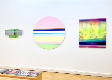 Ausstellungsansicht mit Werken von Annette Sauermann, Nicholas Bodde und Frank Piasta