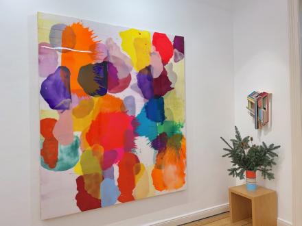 Jürgen Jansen, a place in the sun, 2021, Öl und Harze auf Holz, 200 x 170 cm, Ausstellungsansicht
