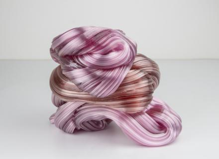 Maria Bang Espersen, Tripple Rock pink, 2024, Glas, 26 x 18 x 22 cm