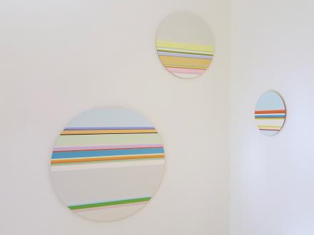 Nicholas Bodde Impuls und Behutsamkeit Galerie Corona Unger Ausstellungsansicht Raum 2 Kreisinstallation 1
