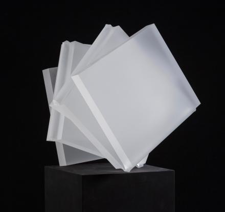 Robert Krainhöfner, Verdrehung III, 5 fach gefaltet, 2016, Acrylglas 5 cm, Höhe 40 cm
