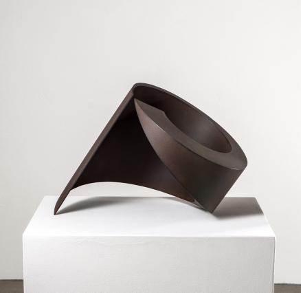 Rüdiger Seidt, Zirkeltetra LKA, 2015, Cortenstahl, 22.5 x 26.5 x 33 cm