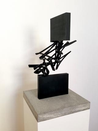 Thomas Röthel, Drehung, 2020, Stahl, Höhe 58 cm