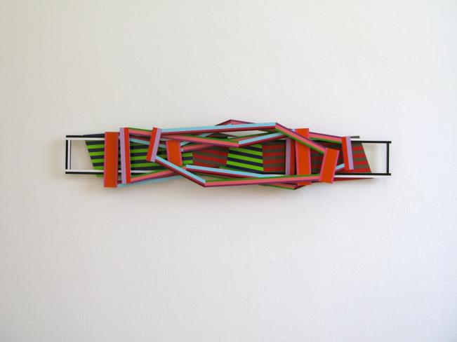 Dieter Balzer, Mesa, 2012, Folie und MDF, 100 x 22 x 75 cm