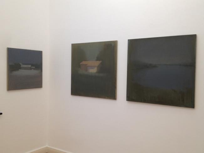 Fernando X. González, Nieve / Casa / Le Lac, 2015, Öl auf Leinwand, 80 x 80 cm, Ausstellungsansicht