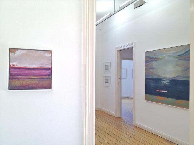 Frank Zucht, links: o.T. 2014, Acryl auf Nessel, 30 x 30 cm, rechts: Stille . 2014, Acryl auf Nessel, 122 x 145 cm