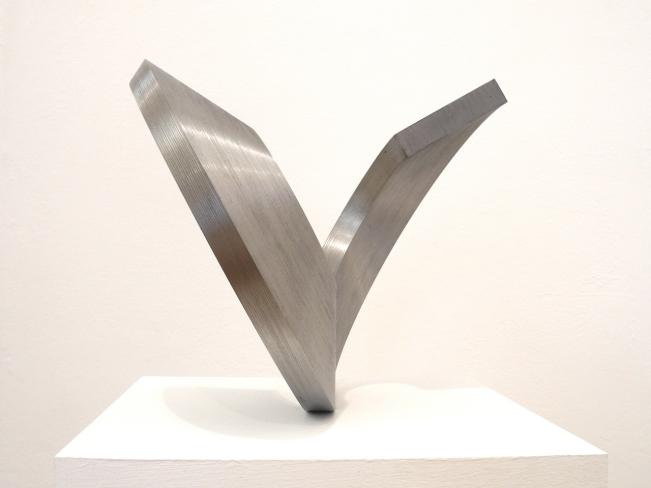 Robert Krainhöfner, Ring 120° gedreht, 2015, Stahl, Höhe 27 cm