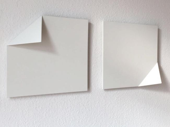 Tom Mosley, Zweiteiliges Schattenrelief, 1992, Lack auf MDF, je 30 x 30 x 7 cm